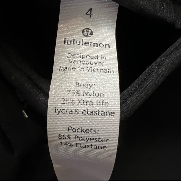 Lululemon On The Move Pants  Womens Size 4 Stretch Black Pockets Meas 27x27.5 - Picture 6 of 11